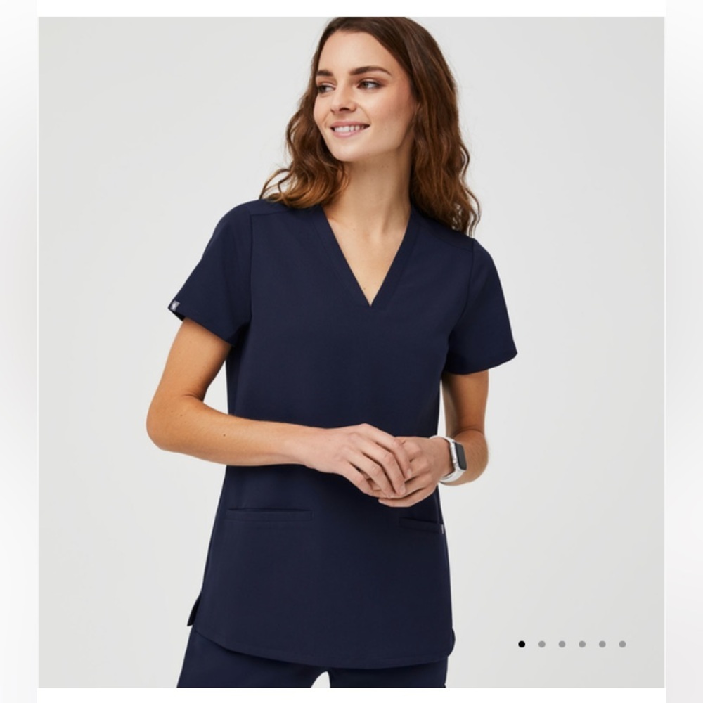 FIGS Classic Scrub Top, size XS